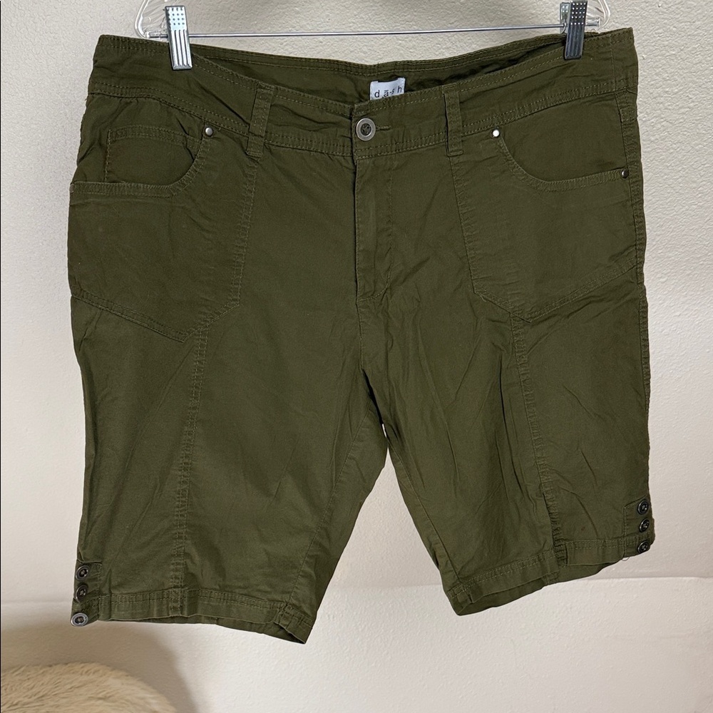 DASH Olive Green Shorts. Size 18W